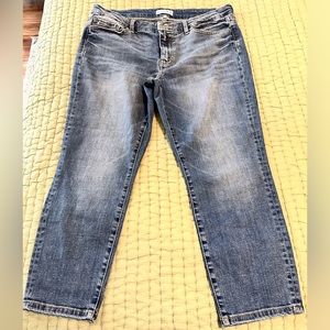 Women’s Studio Blue cropped jeans